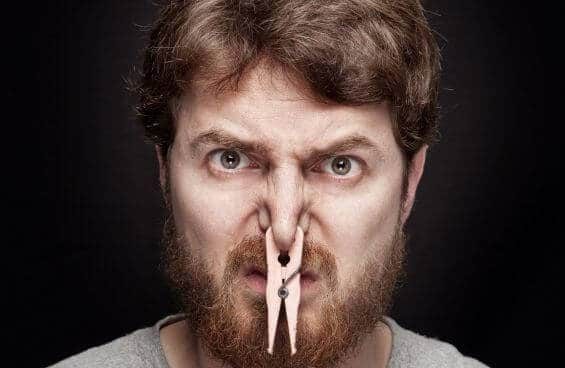 ما هي مسببات رائحة القضيب الكريهة